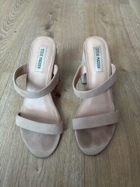 Steve Madden Beige Suede Block Heel Sandals